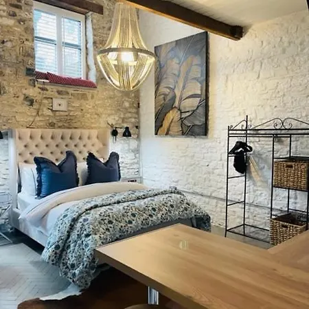 Gardener'S Cwtch, Llwynhelig Manor Apartment Llandeilo Exterior photo