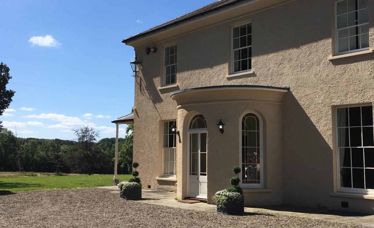 Gardener's Cwtch, Llwynhelig Manor * Llandeilo